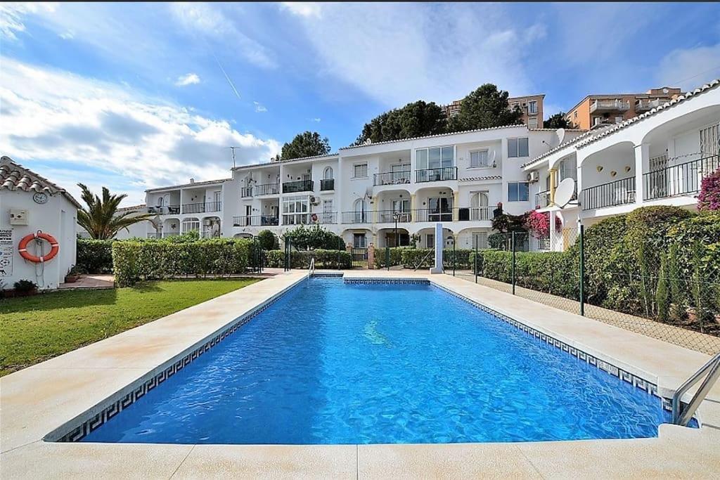 Lux 2 Kmr App Stella Blanca Met Zwembaden Airco En Zeezicht Apartment Fuengirola Luaran gambar