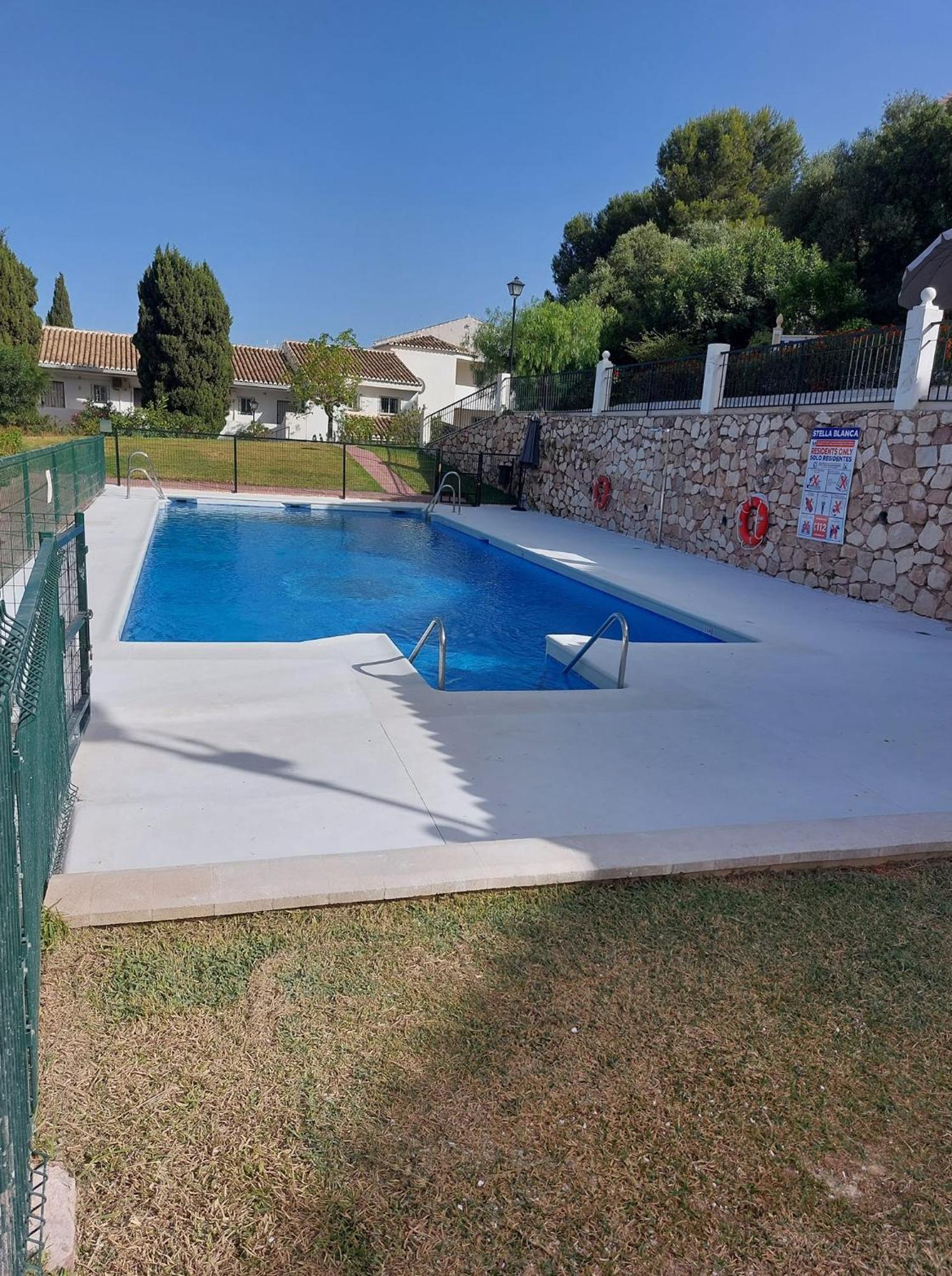 Lux 2 Kmr App Stella Blanca Met Zwembaden Airco En Zeezicht Apartment Fuengirola Luaran gambar